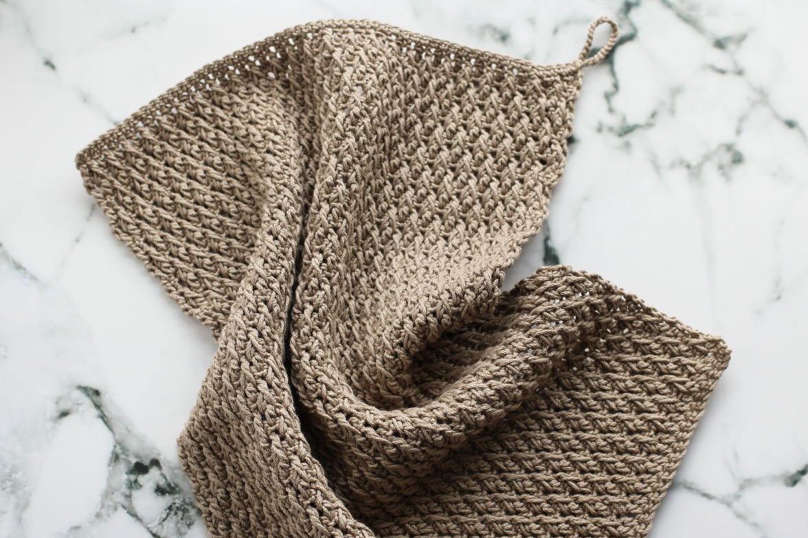 Cabin Cloth Crochet Pattern — Two of Wands